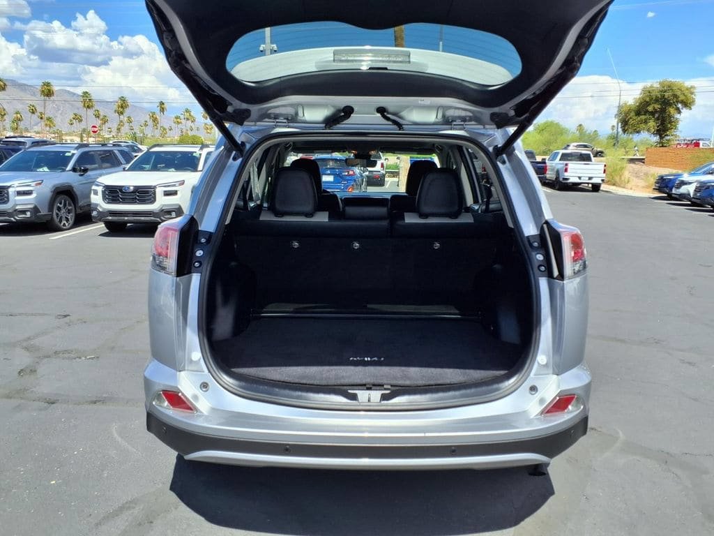 Used 2017 Toyota RAV4 Limited AWD/4WD image 16