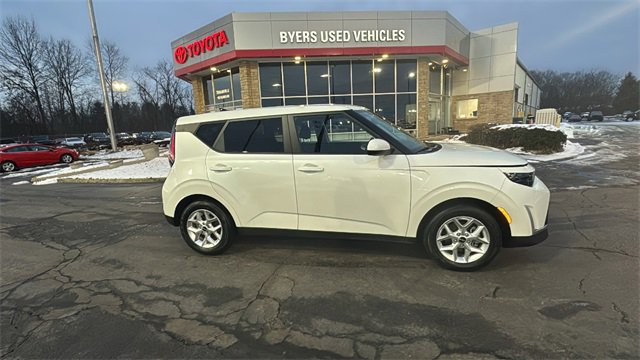 Used 2024 Kia Soul LX w/ Option Group 015 image 28