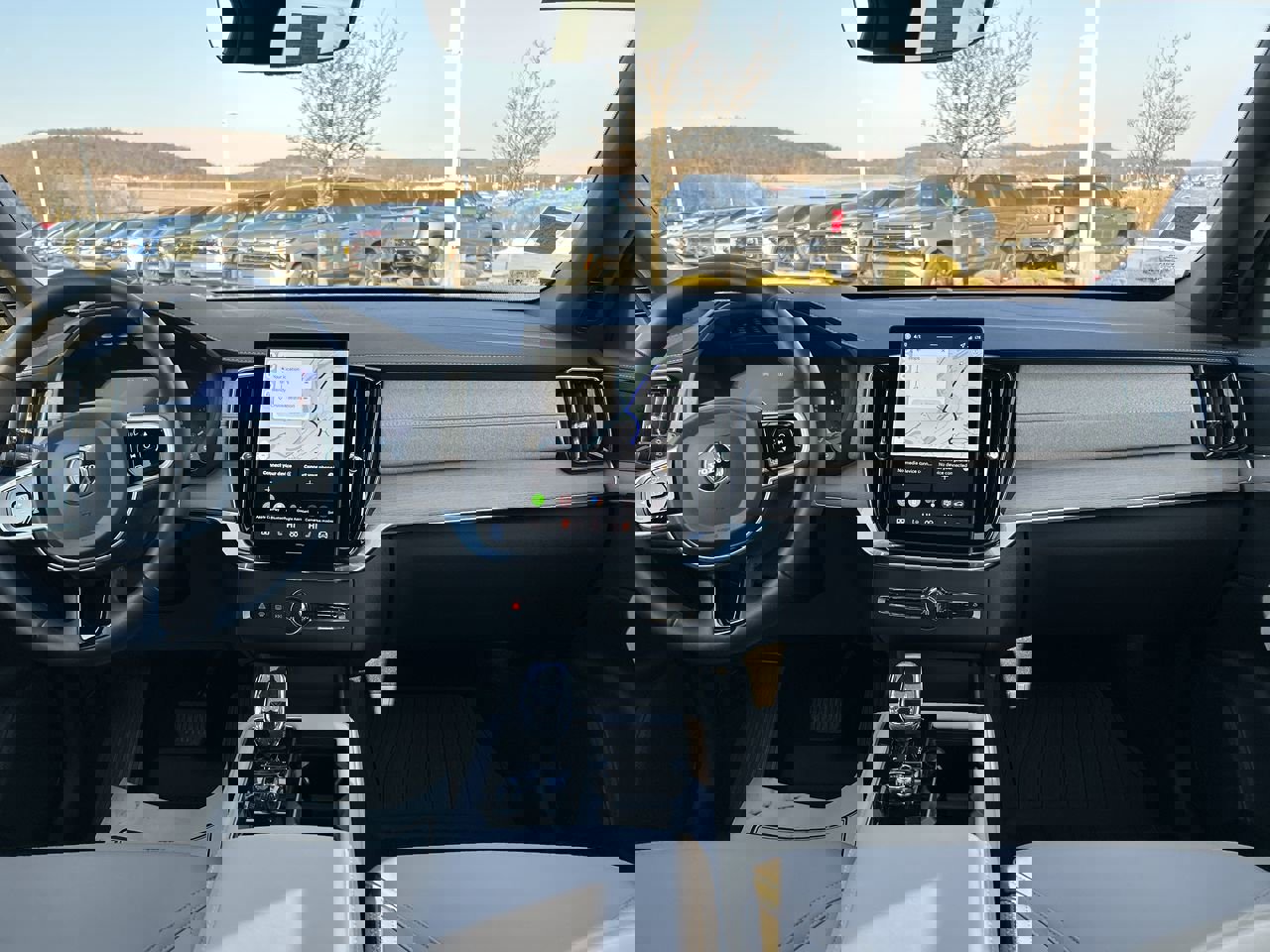 Used 2026 Volvo XC90 B5 Plus w/ Protection Package image 16