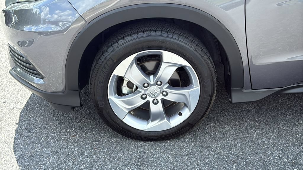 Used 2021 Honda HR-V LX image 8