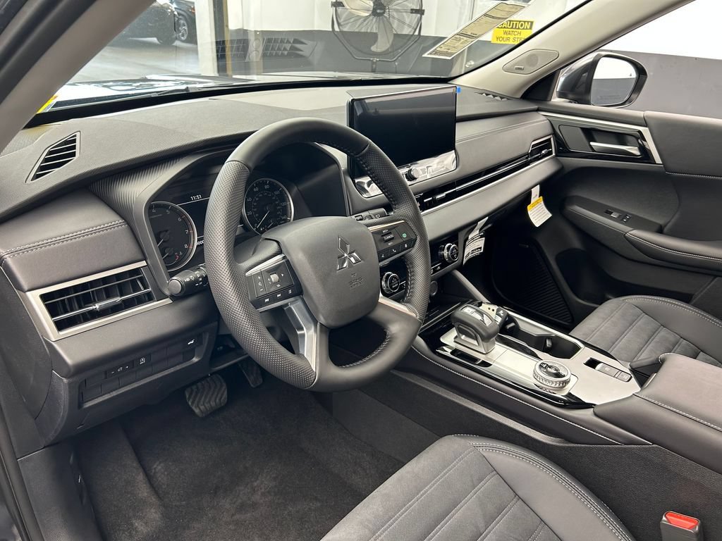 New 2026 Mitsubishi Outlander SE AWD/4WD image 10