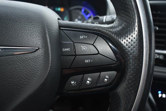 Used 2021 Chrysler Pacifica Limited w/ S Appearance Package image 21