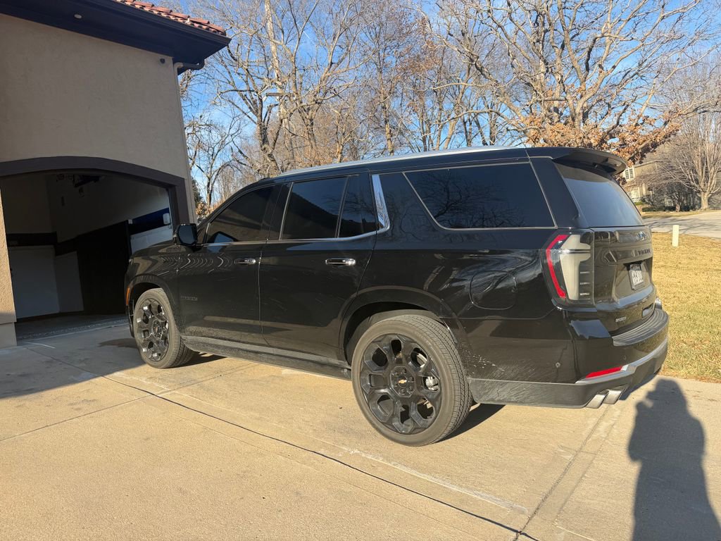 Certified 2025 Chevrolet Tahoe High Country image 2