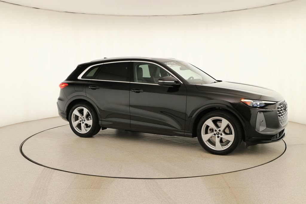 Certified 2025 Audi Q5 Prestige AWD/4WD image 9
