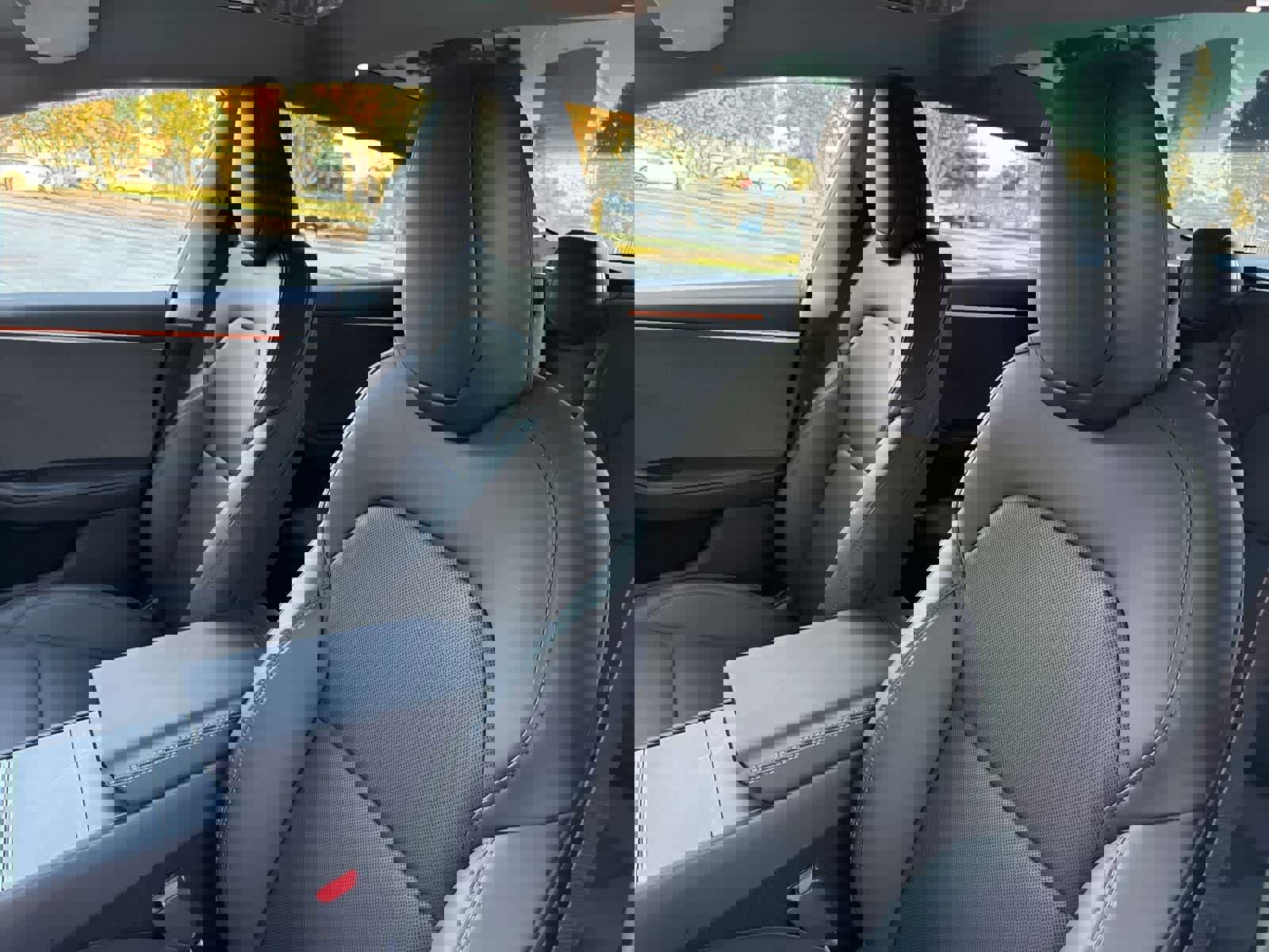 Used 2024 Tesla Model 3 Standard Range image 27