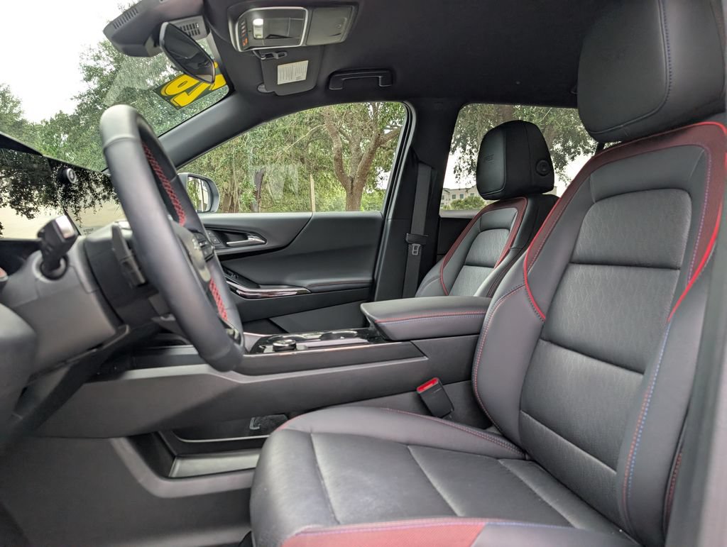 Used 2026 Chevrolet Equinox RS w/ Convenience Package III FWD image 17