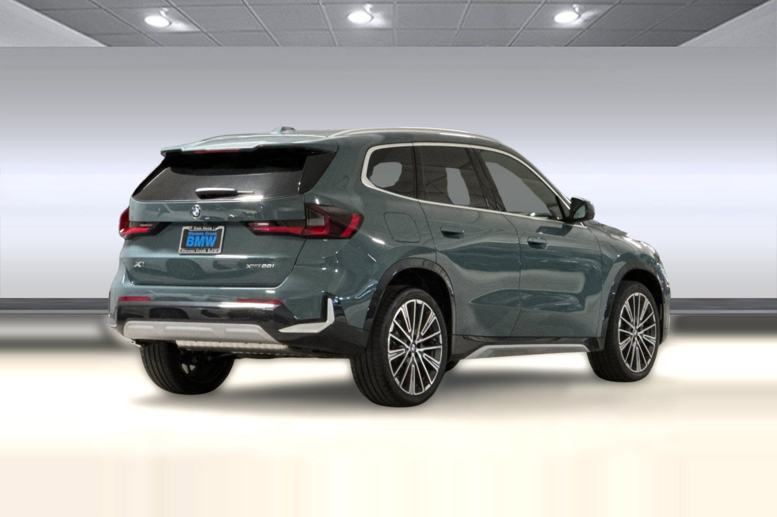New 2026 BMW X1 xDrive28i w/ Technology Package AWD/4WD image 9