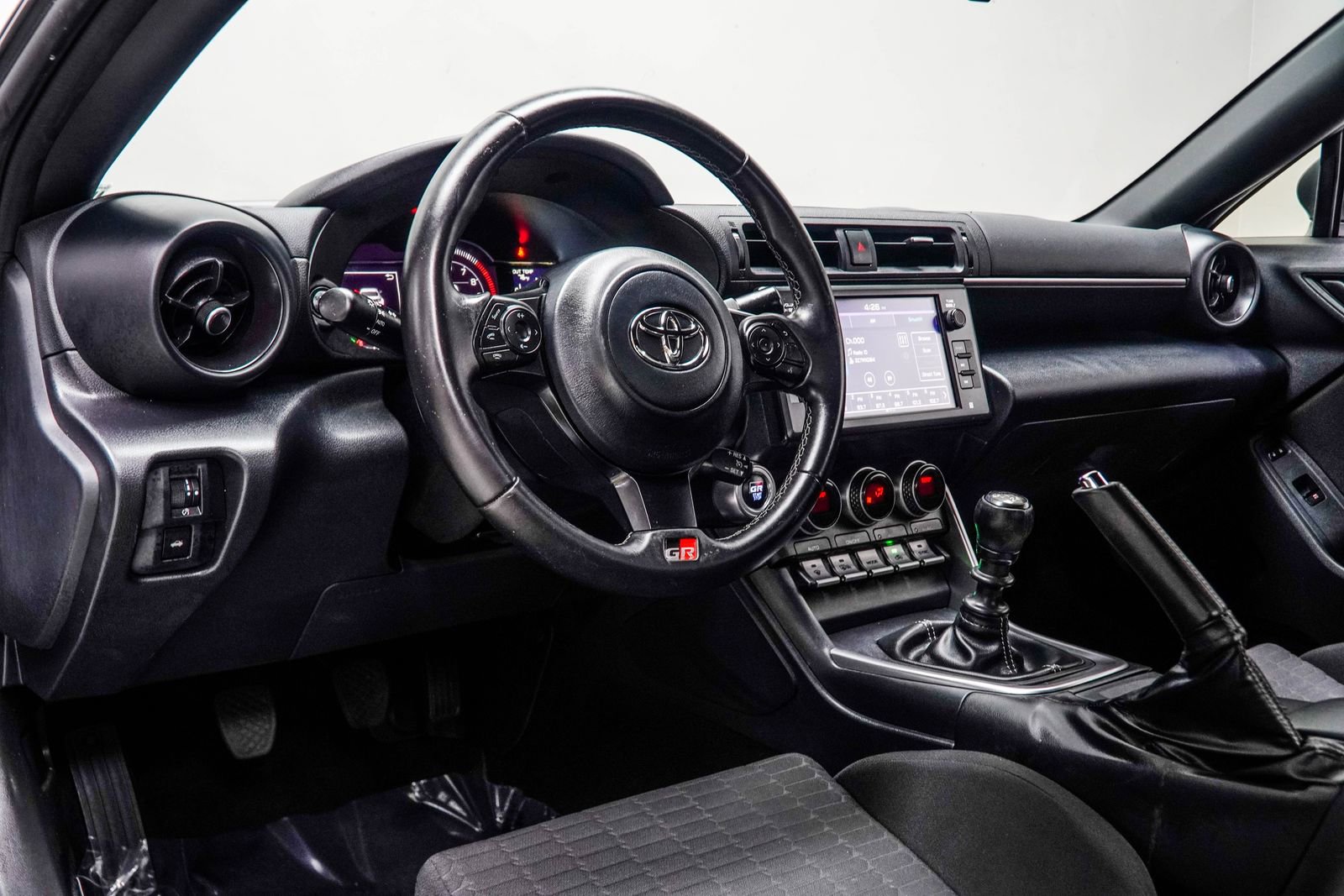 Used 2022 Toyota GR86 image 5