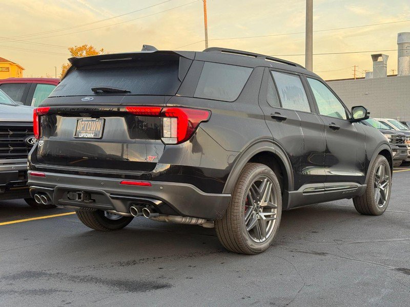 New 2026 Ford Explorer ST image 3
