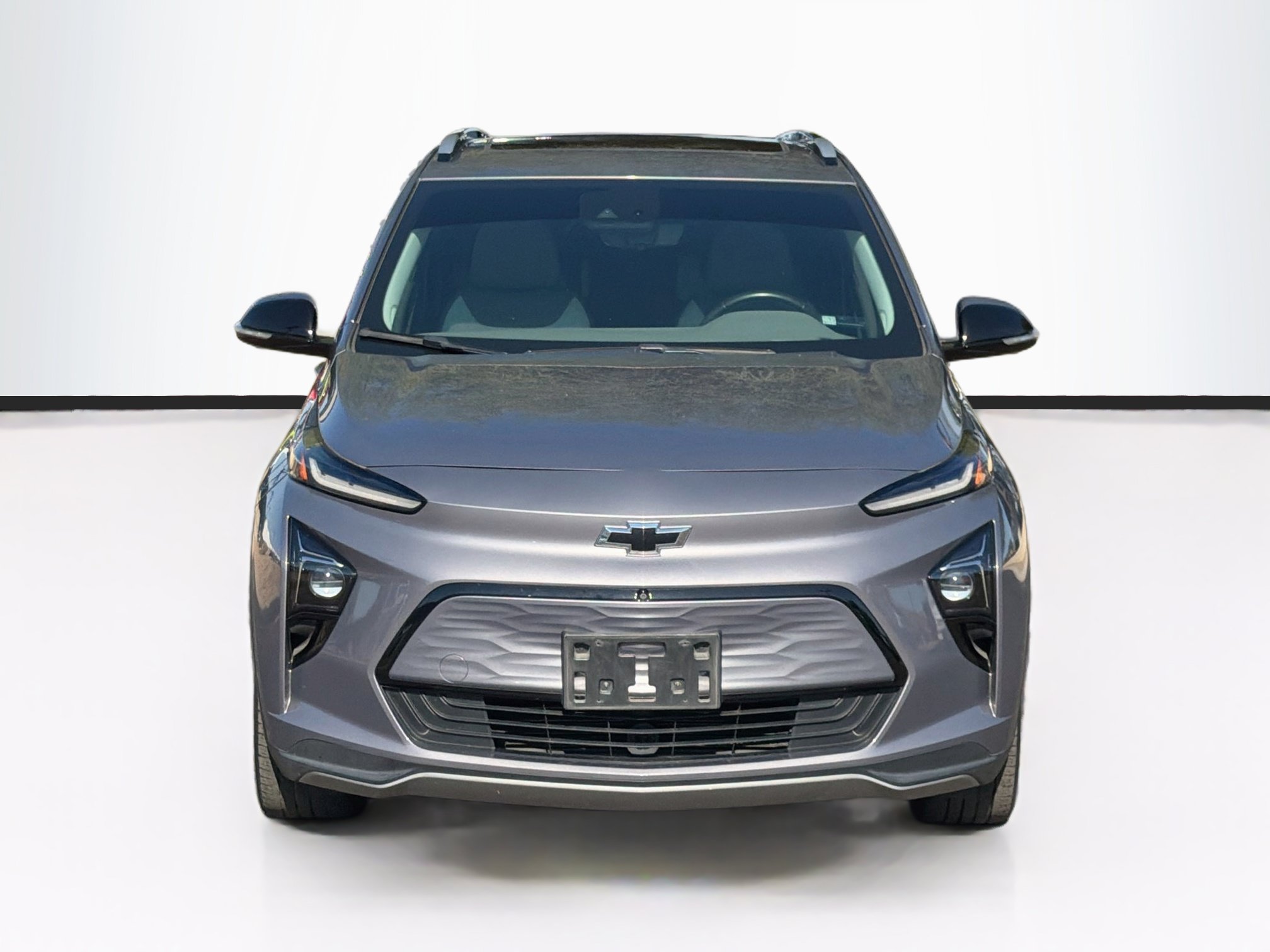 Used 2022 Chevrolet Bolt EUV Premier w/ Sun & Sound Package FWD image 2