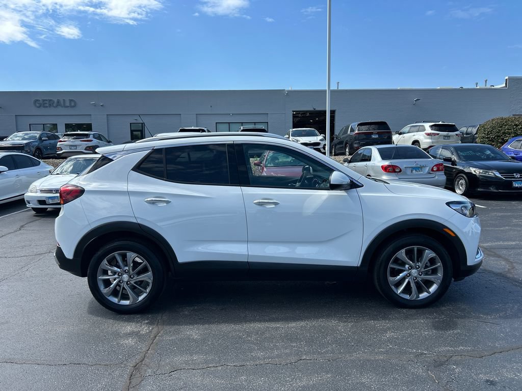 Used 2023 Buick Encore GX Essence w/ Experience Buick Package FWD image 11