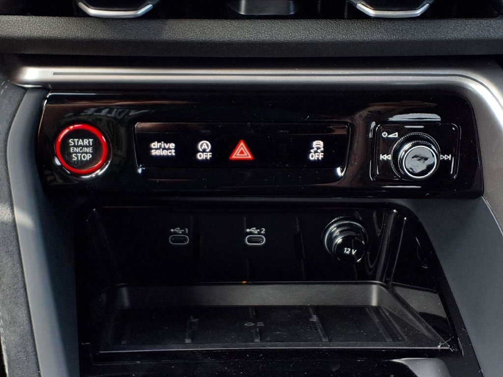 New 2026 Audi SQ5 Prestige AWD/4WD image 19