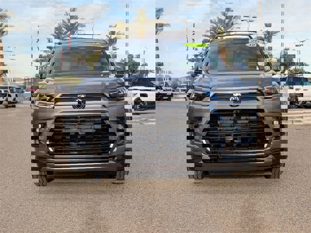 Used 2025 Toyota Grand Highlander FWD image 9