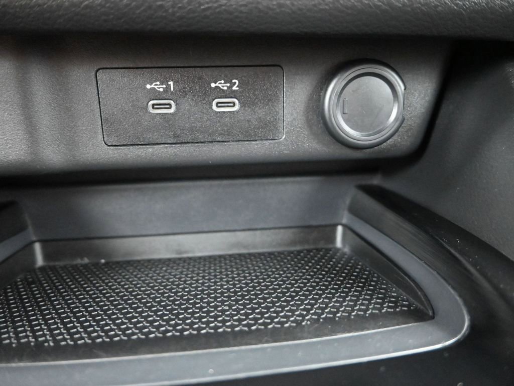 Used 2025 Nissan Rogue SV image 22