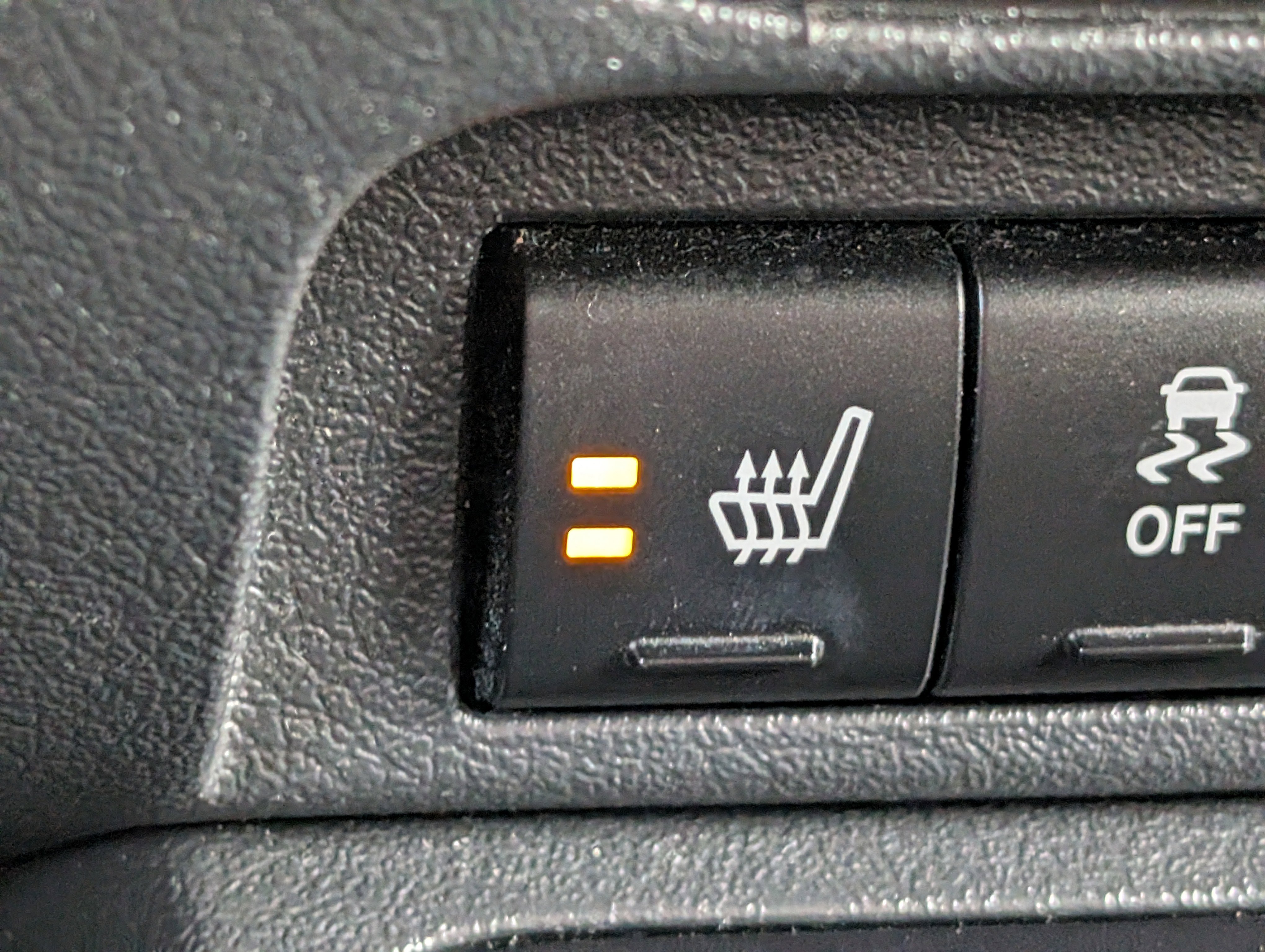 Used 2015 Jeep Patriot Latitude w/ Sun/Sound Group image 9