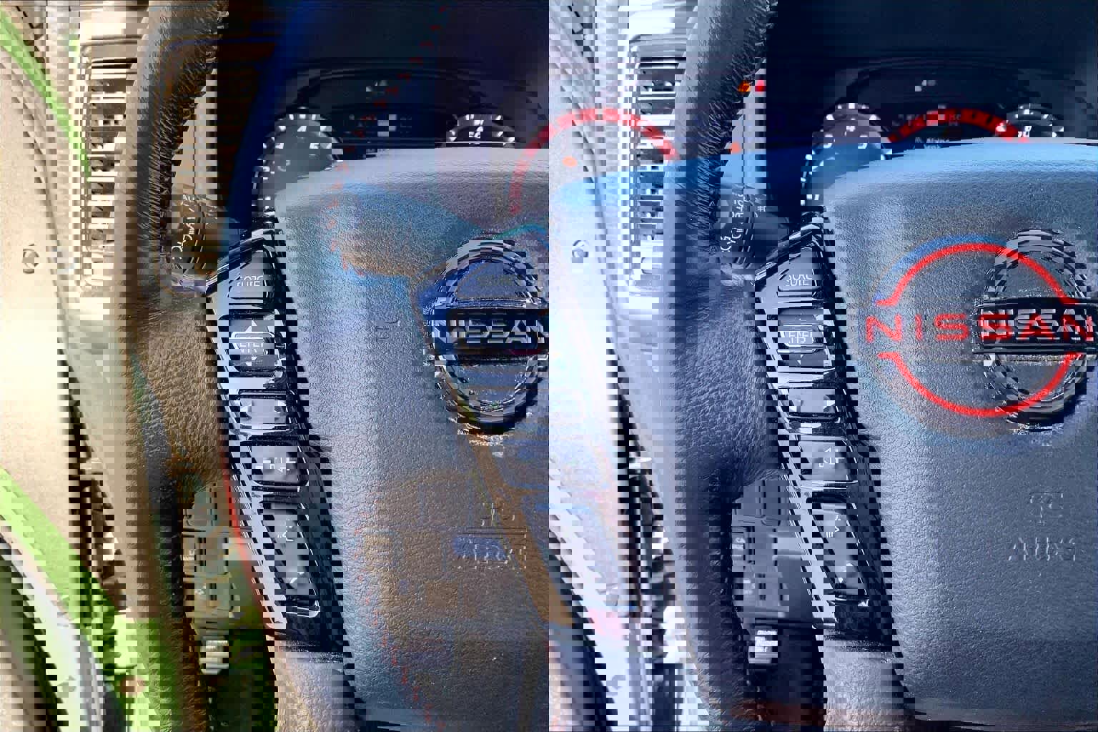 Used 2022 Nissan Frontier Pro-X w/ Technology Package RWD image 24