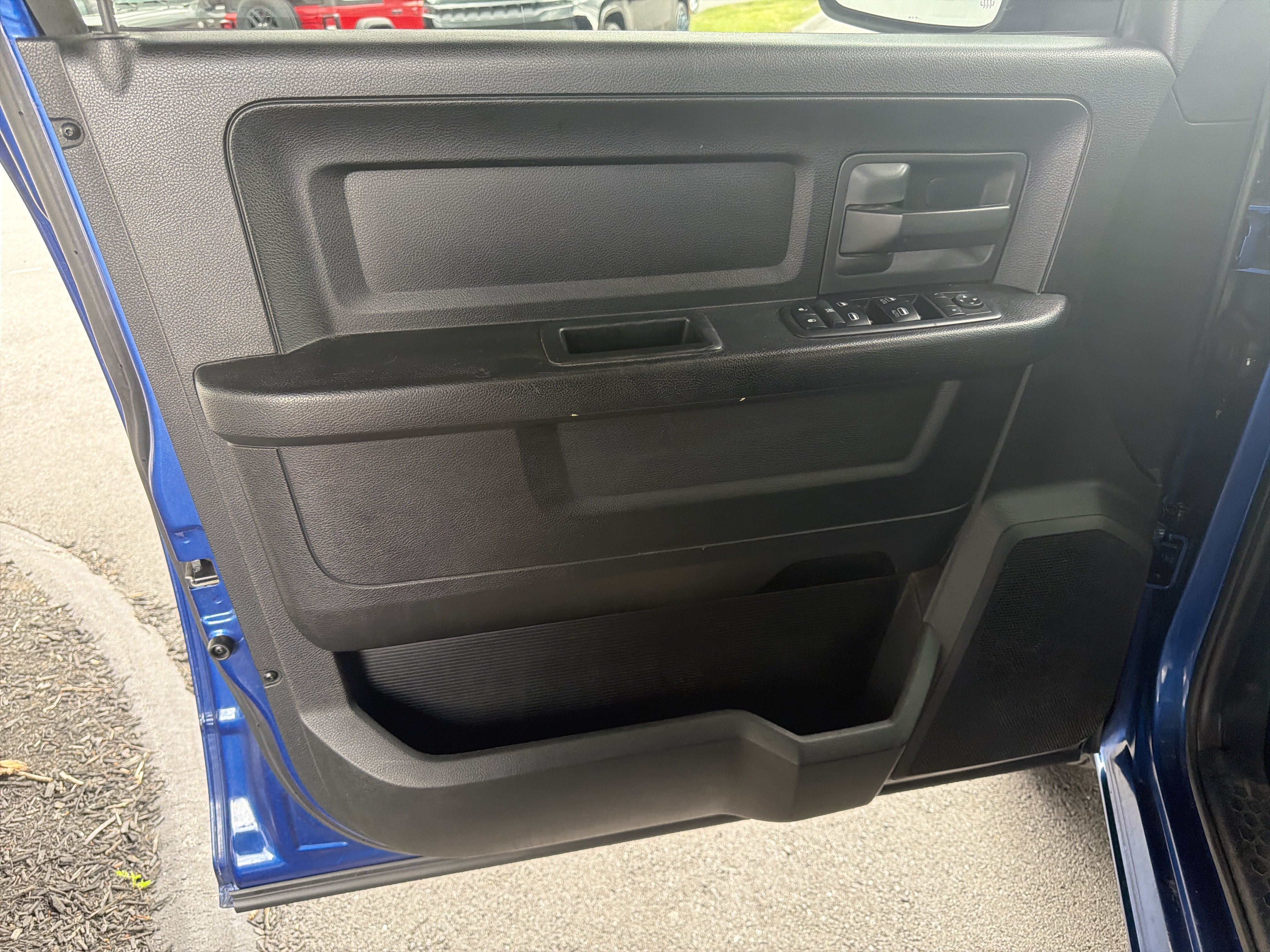 Used 2019 RAM 1500 Express AWD/4WD image 15