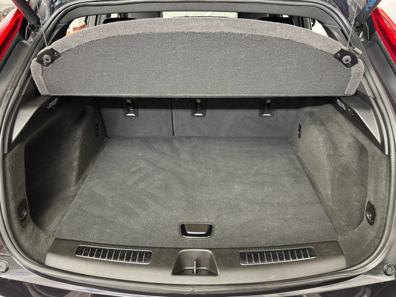 Used 2022 Cadillac XT4 Premium Luxury w/ Enhanced Visibility Package image 33