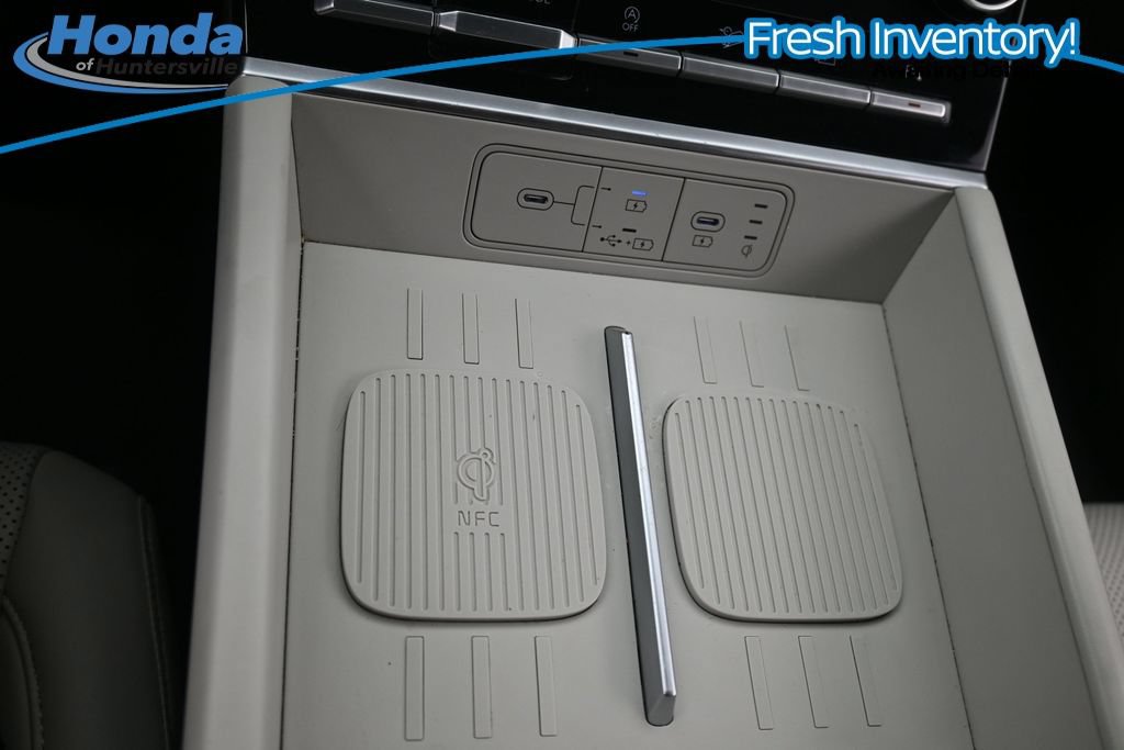 Used 2025 Hyundai Santa Fe SEL FWD image 18