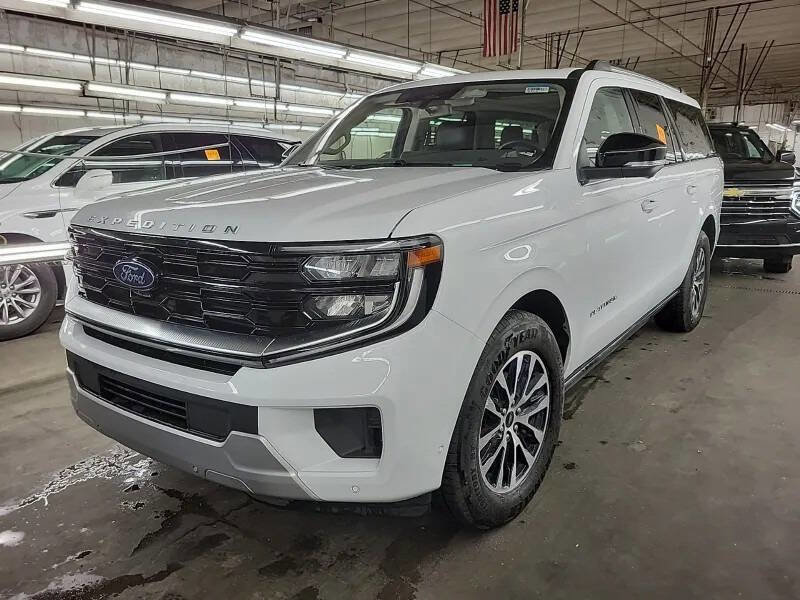 Used 2025 Ford Expedition Max Platinum AWD/4WD image 5