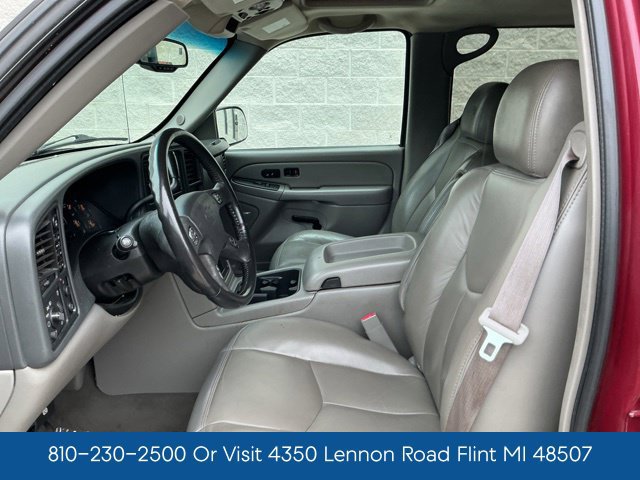 Used 2006 Chevrolet Avalanche Z71 w/ Sun And Sound Package AWD/4WD image 14