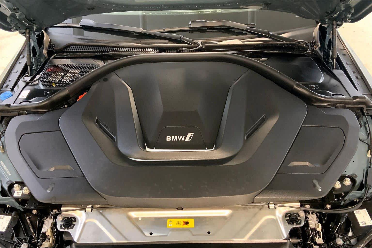 Used 2025 BMW i4 eDrive40 w/ Premium Package RWD image 30