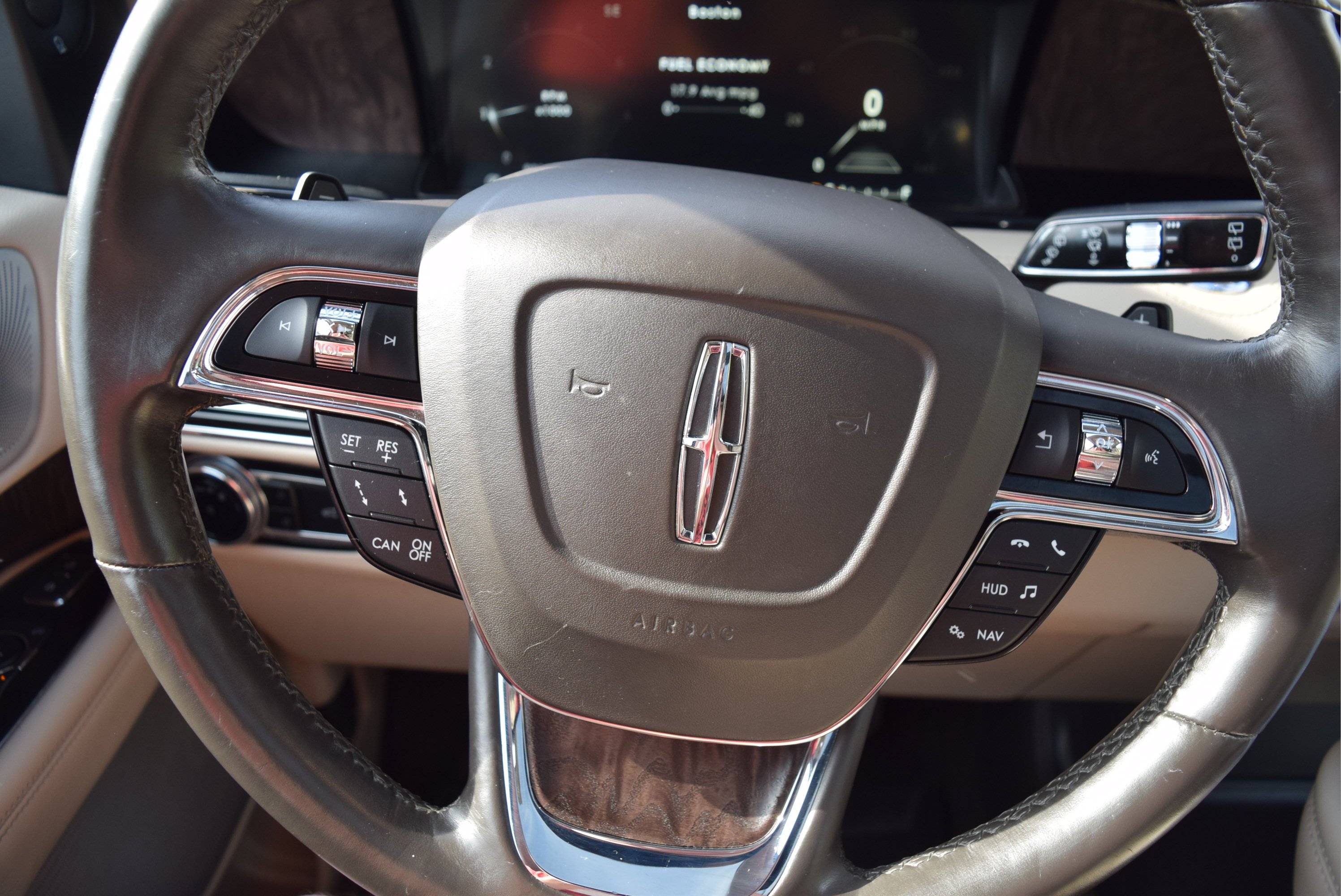 Used 2020 Lincoln Navigator Reserve w/ Luxury Package AWD/4WD image 13