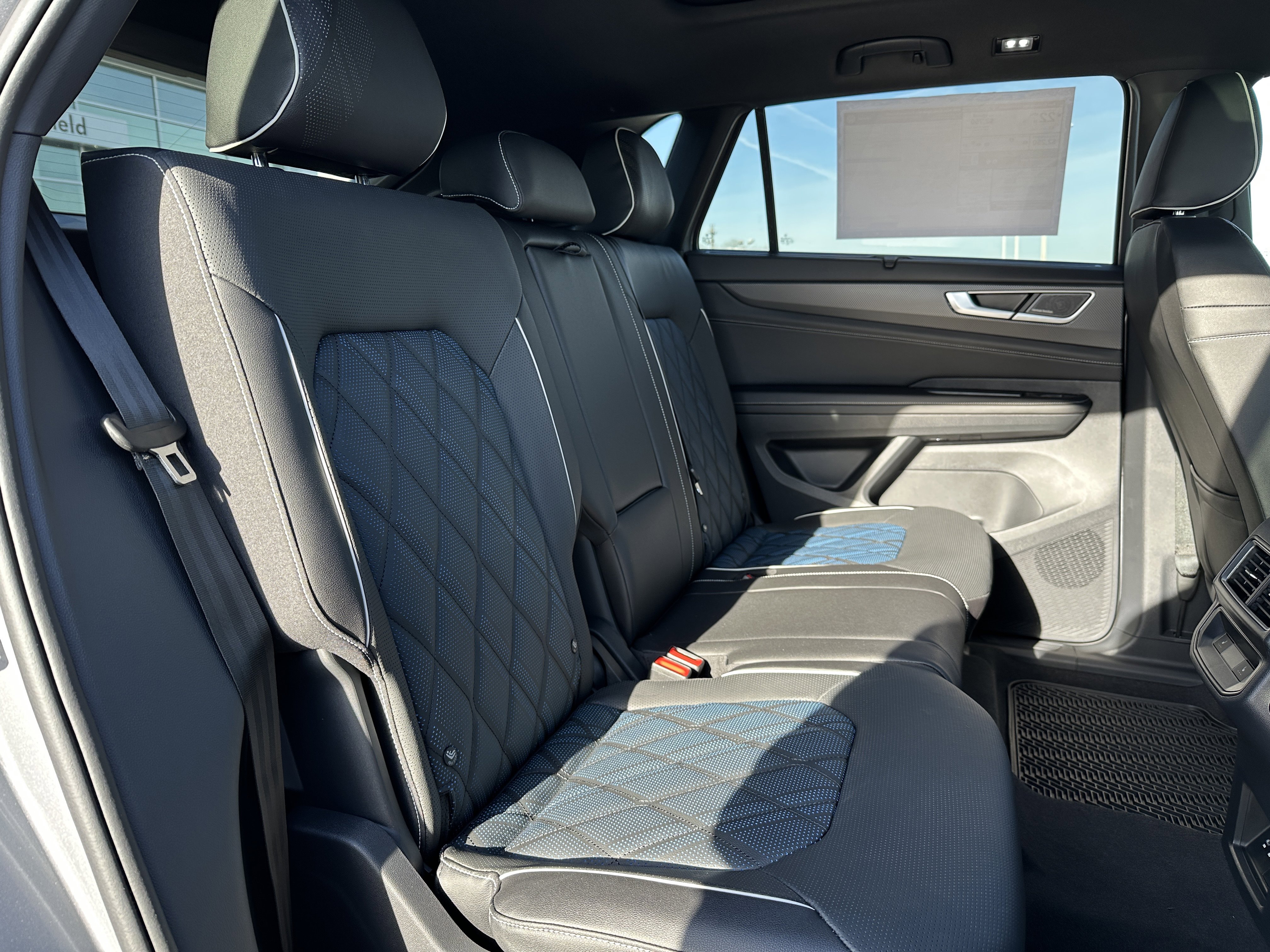 New 2026 Volkswagen Atlas Cross Sport SEL Premium R-Line image 26