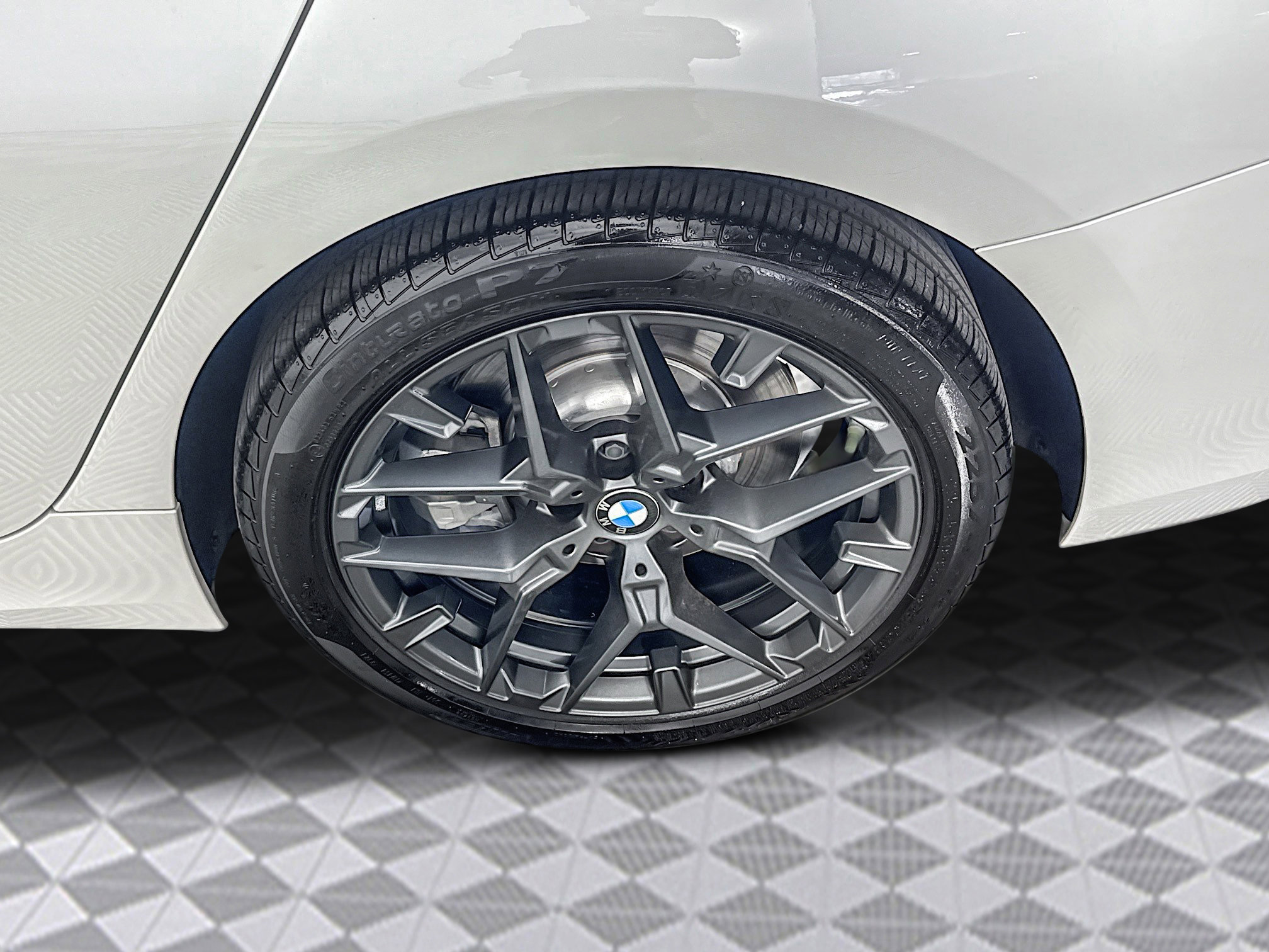 Used 2025 BMW 330i Sedan w/ Convenience Package image 33