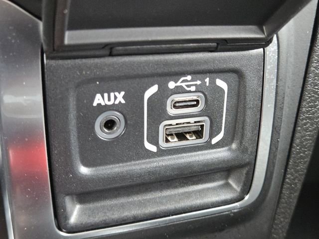 Used 2025 Jeep Wrangler Sport image 5