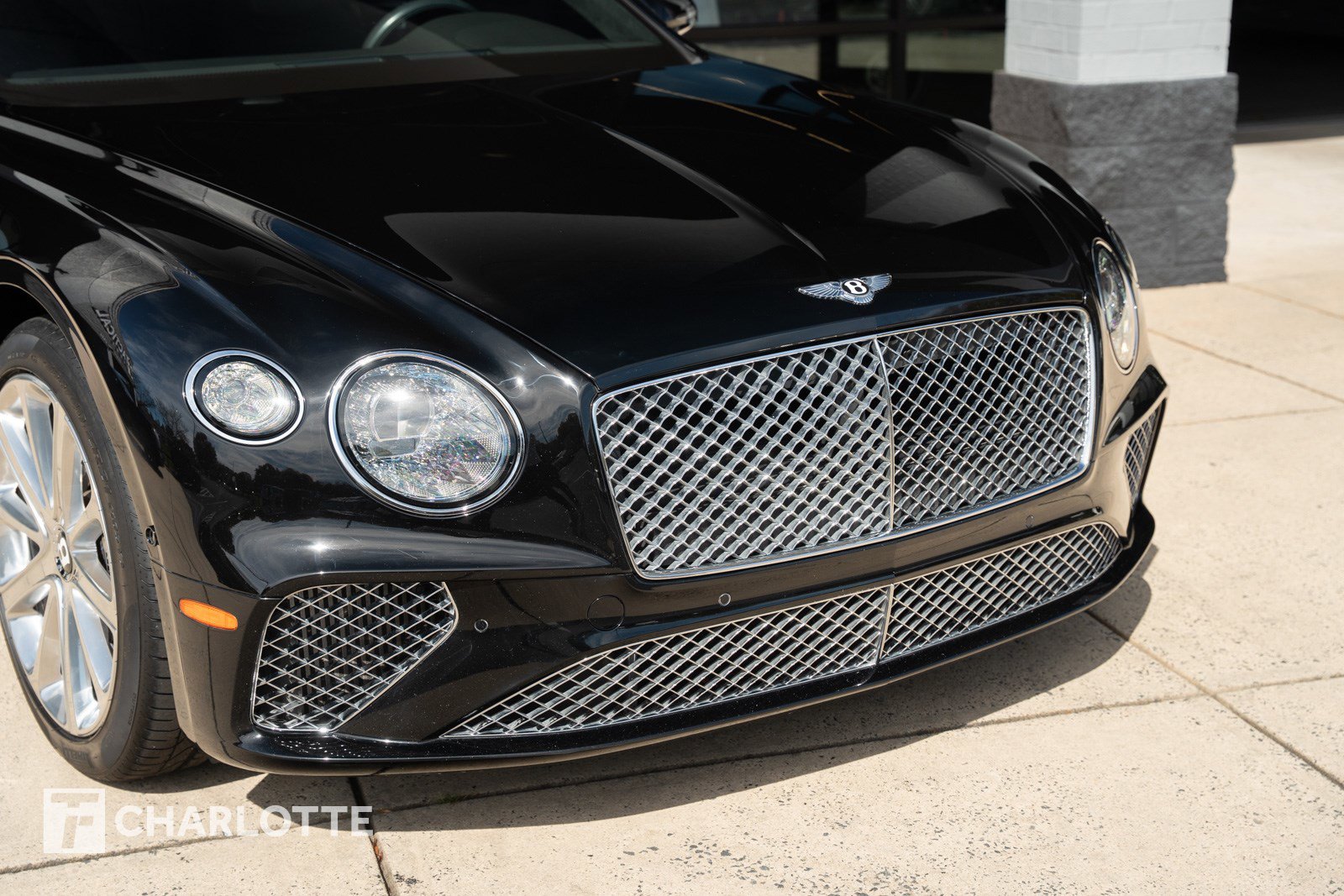 Used 2020 Bentley Continental GT AWD/4WD image 2