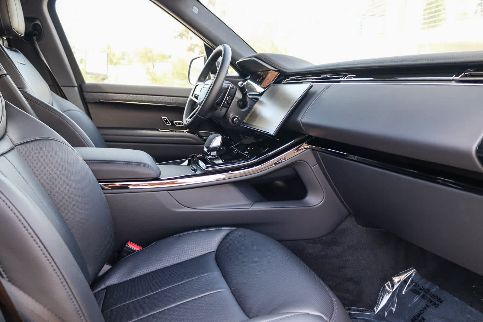 New 2026 Land Rover Range Rover Sport Dynamic SE AWD/4WD image 15