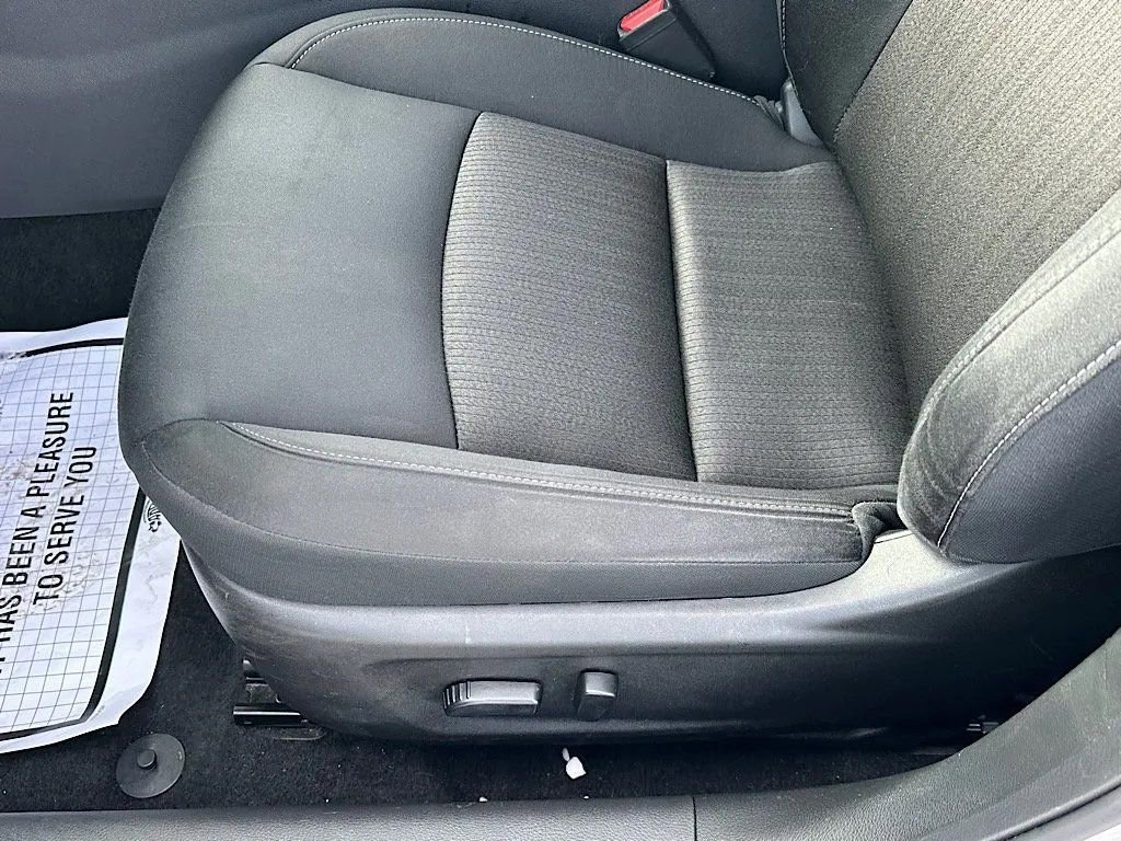 Used 2024 Nissan Altima 2.5 SV image 14