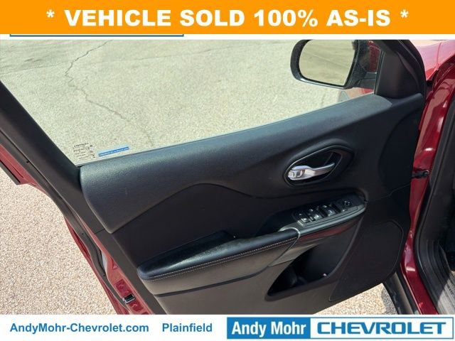 Used 2015 Jeep Cherokee Latitude w/ Cold Weather Group FWD image 10