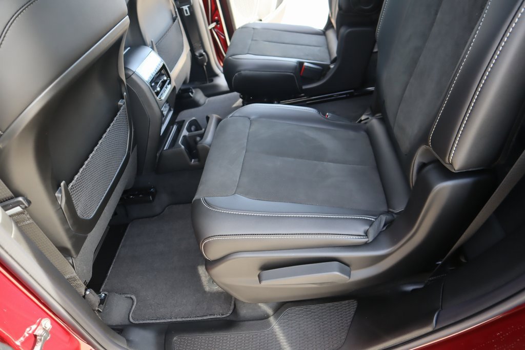 New 2025 Jeep Grand Cherokee L Altitude image 12