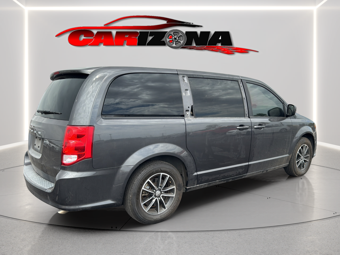 Used 2018 Dodge Grand Caravan SE FWD image 5