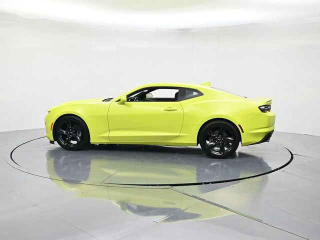 Used 2021 Chevrolet Camaro LT w/ RS Package image 7