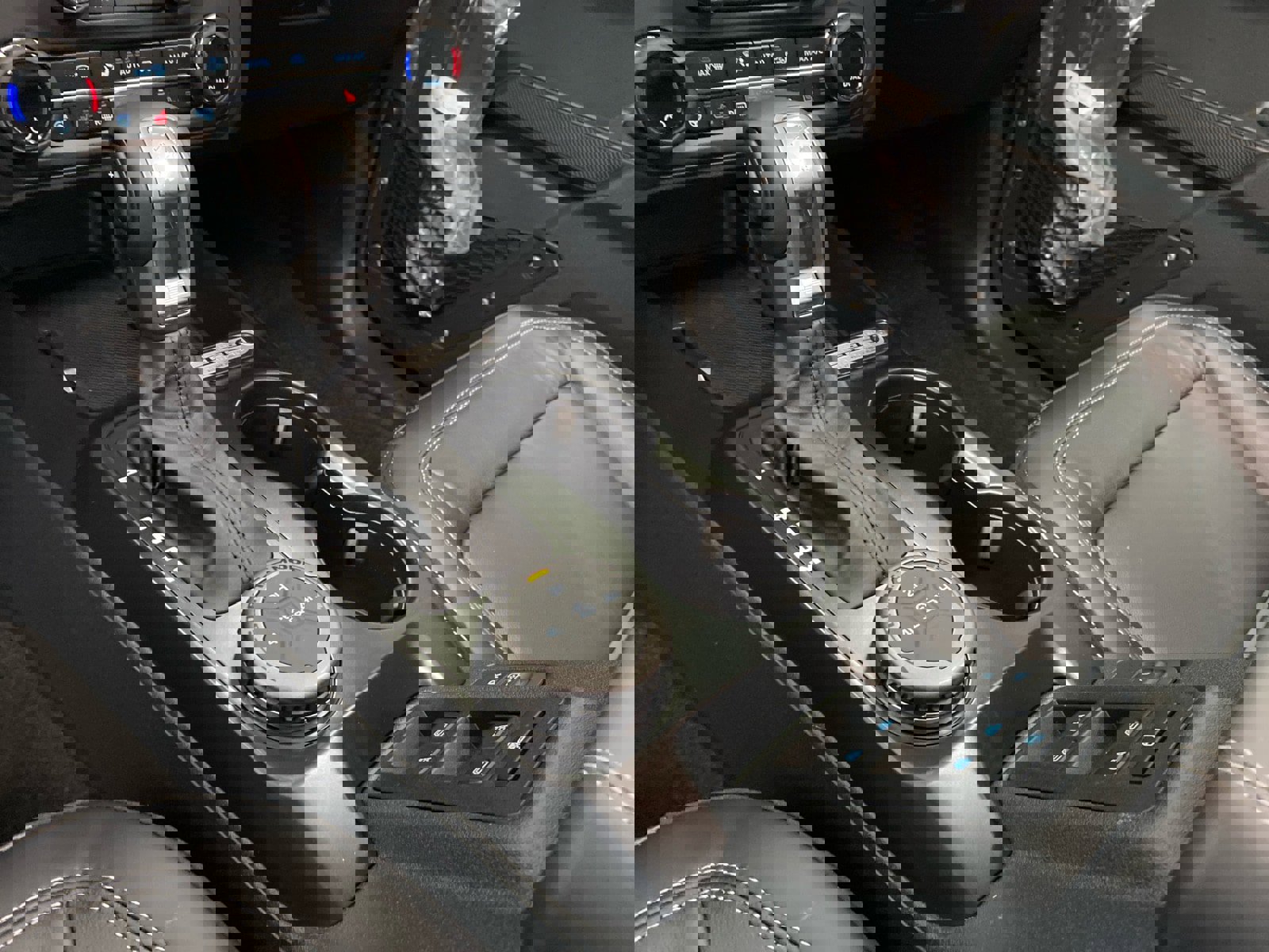 New 2025 Ford Bronco Outer Banks image 24