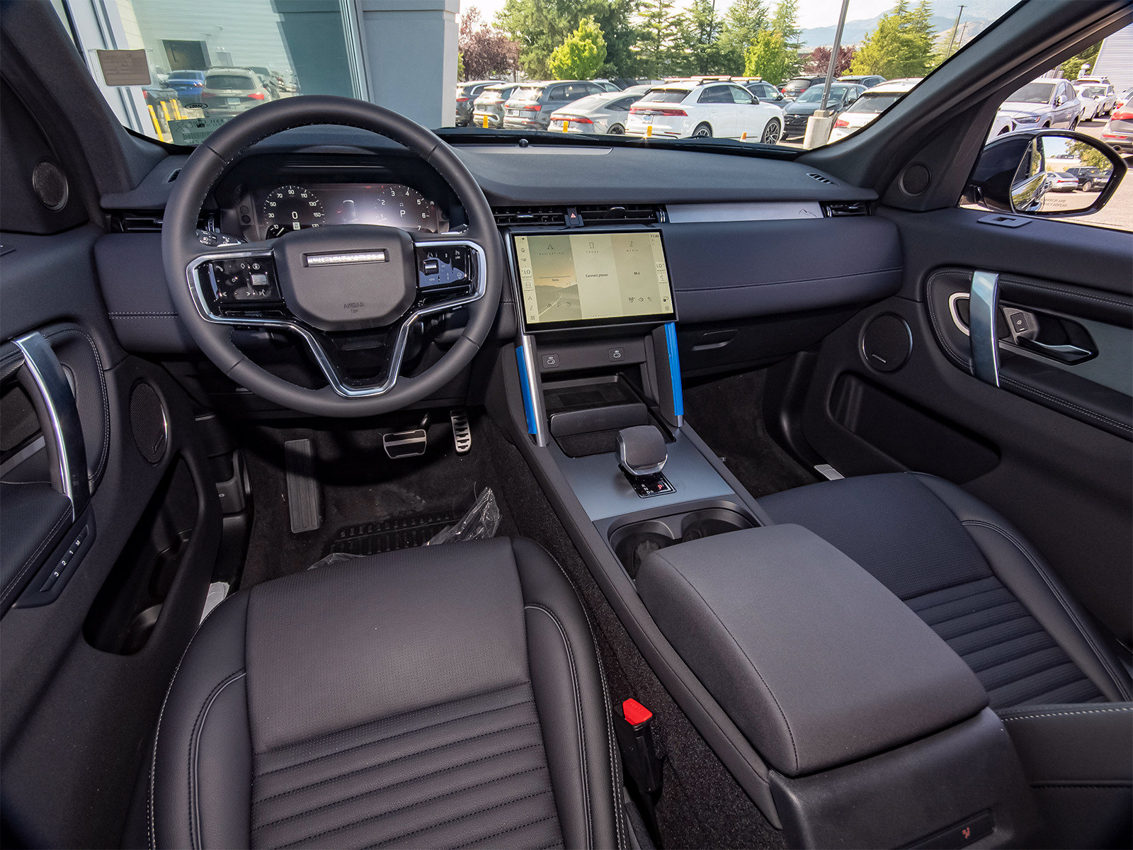 New 2026 Land Rover Discovery Sport Landmark AWD/4WD image 37