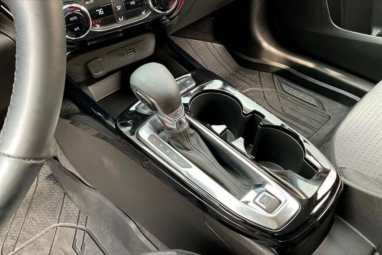 Used 2024 Chevrolet Trax LT w/ Driver Confidence Package image 30