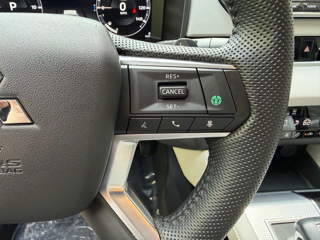 Used 2023 Mitsubishi Outlander SEL AWD/4WD image 31