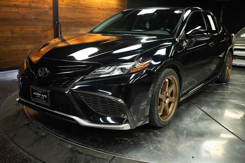 Used 2022 Toyota Camry XSE w/ Carpet Mat Package (TMS) FWD image 2