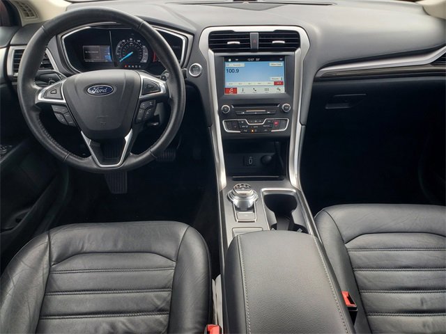 Used 2017 Ford Fusion SE w/ Fusion SE Technology Package image 30