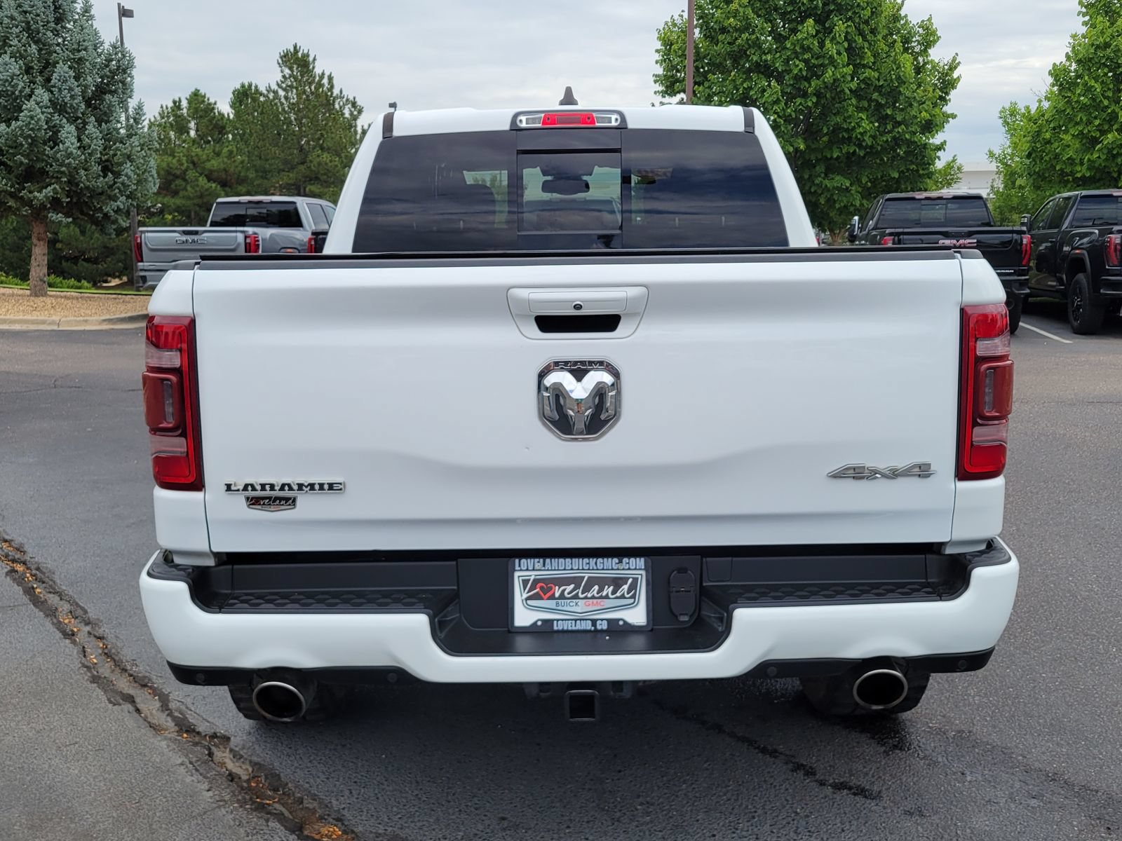 Used 2020 RAM 1500 Laramie w/ Sport Appearance Package AWD/4WD image 4