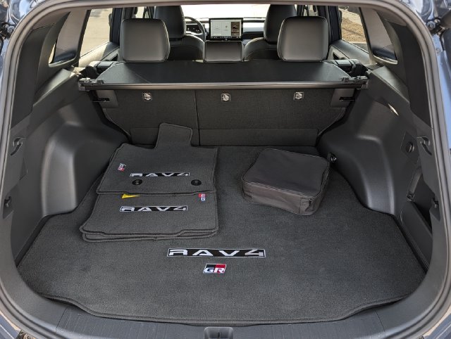 Used 2026 Toyota RAV4 AWD Plug-in Hybrid image 29