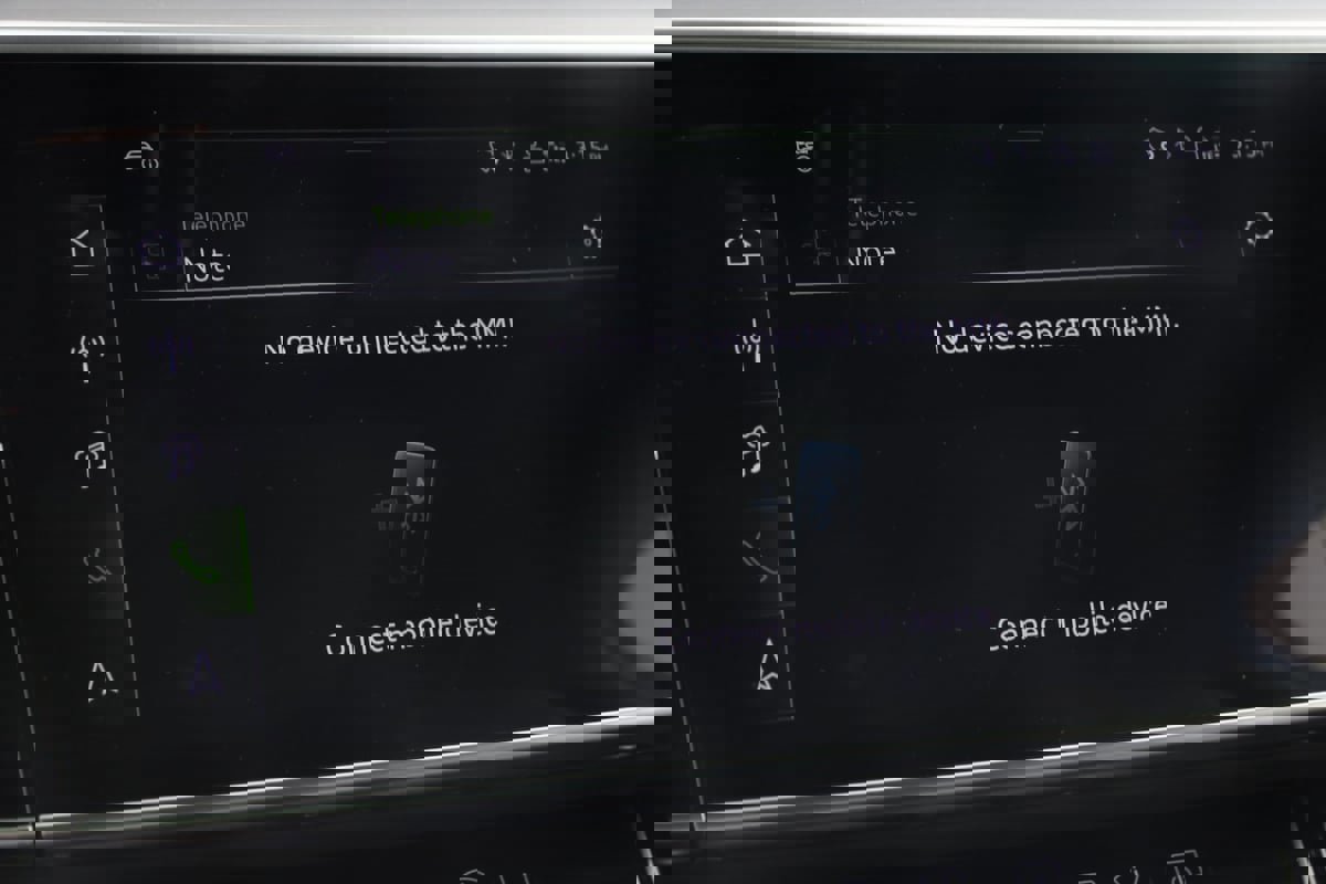 Used 2025 Audi S8 image 60