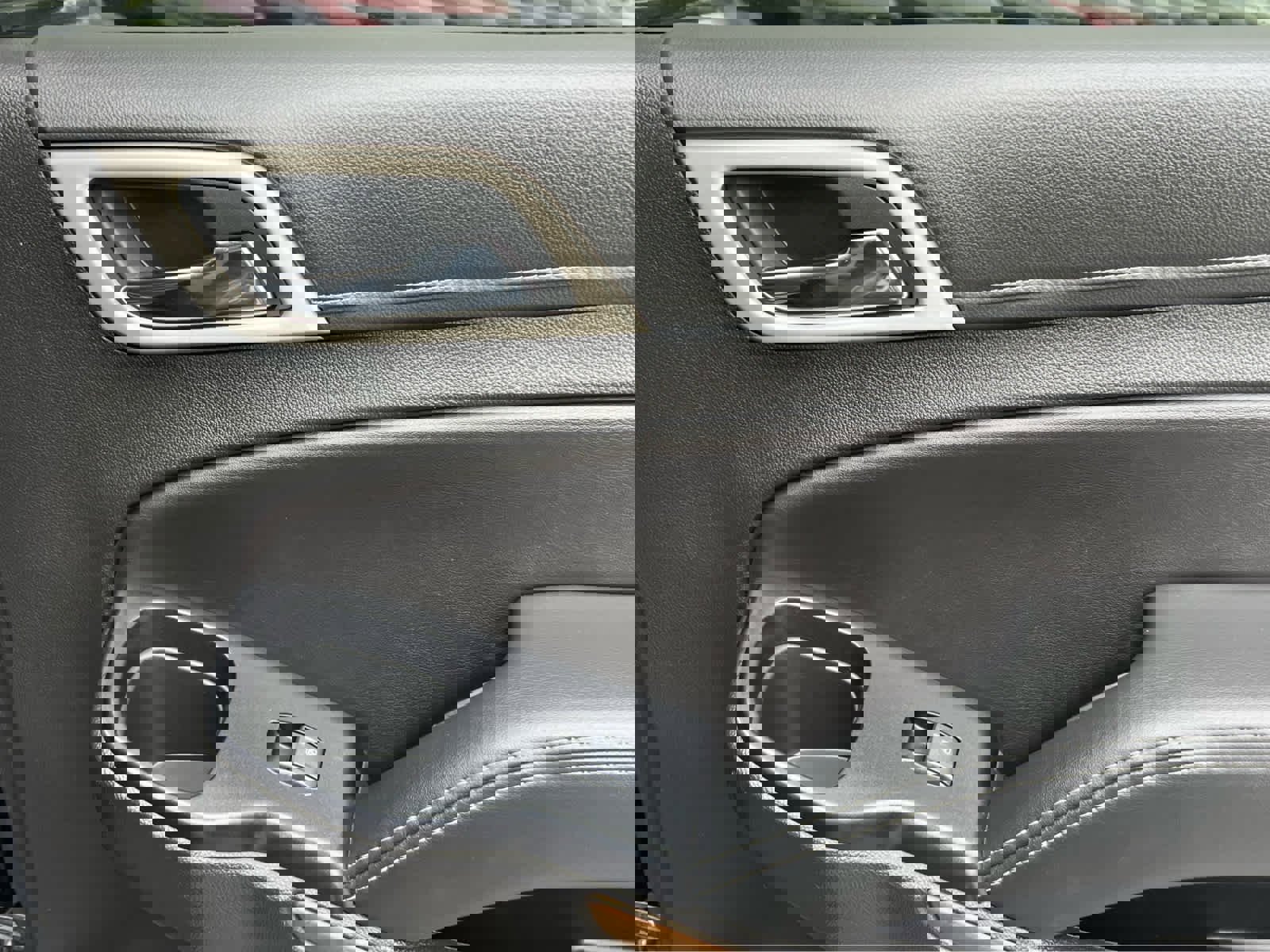 Used 2019 GMC Yukon Denali w/ Denali Ultimate Package image 21