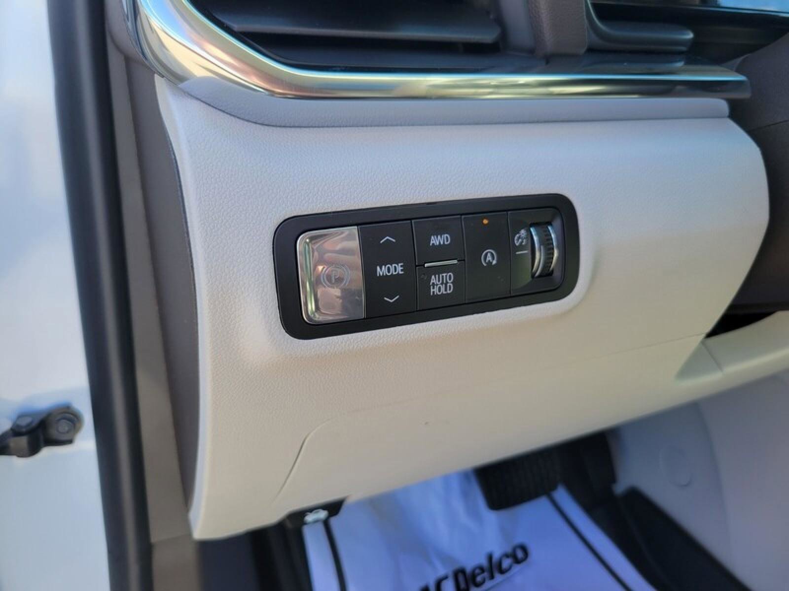 New 2026 GMC Terrain Denali w/ LPO, Floor Liner Package AWD/4WD image 19