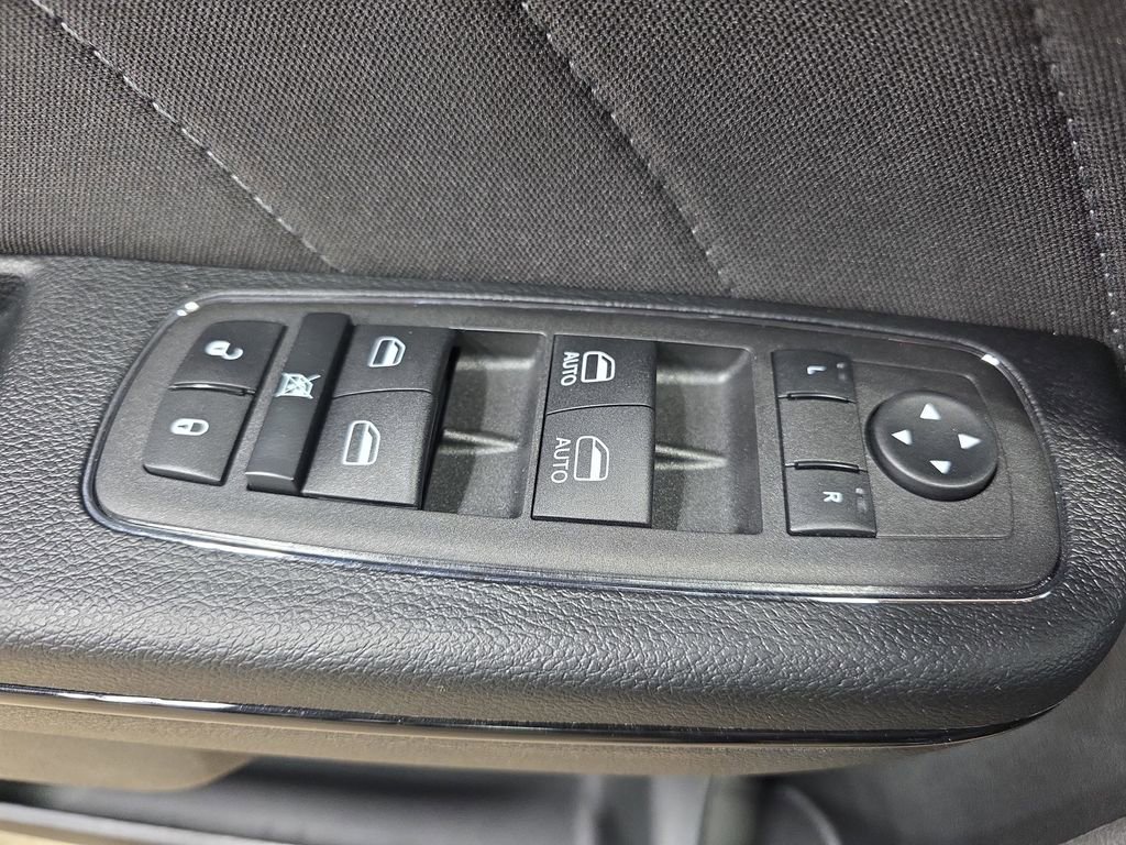 Used 2023 Dodge Charger R/T w/ Performance Handling Group image 26