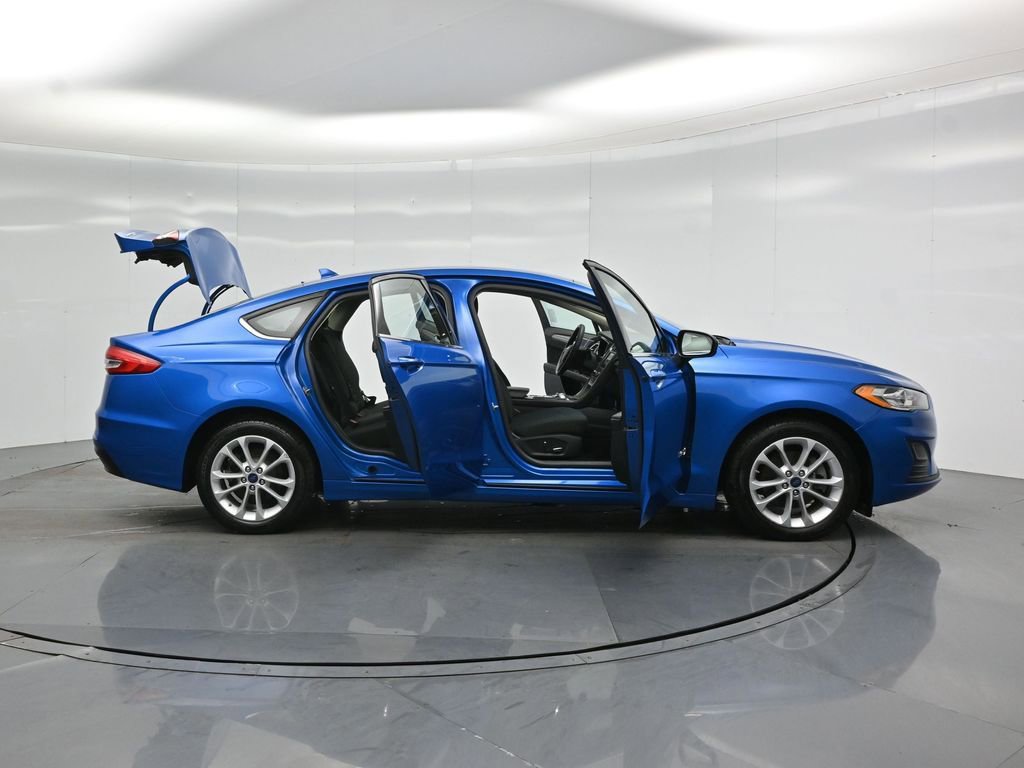 Certified 2019 Ford Fusion SE FWD image 4